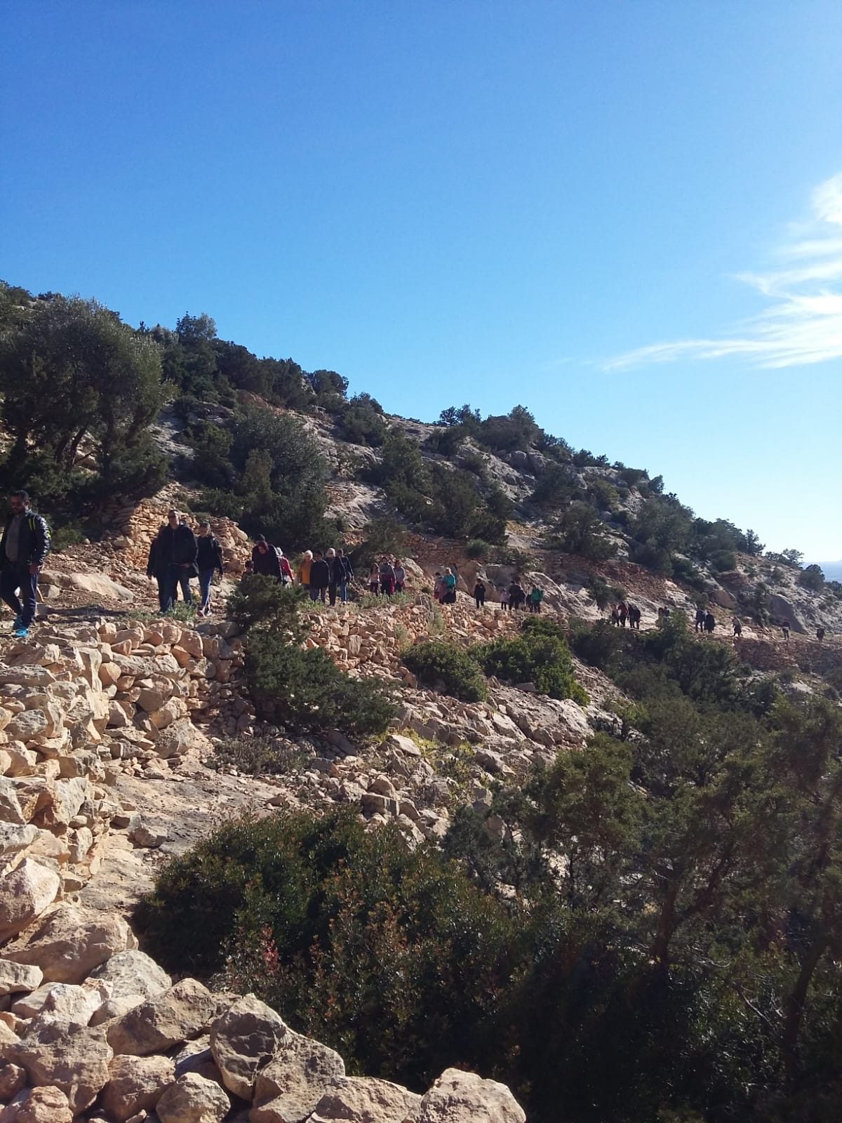 Randonnée au Djebel Oueslat : peintures rupestres et village berbère — photo 5